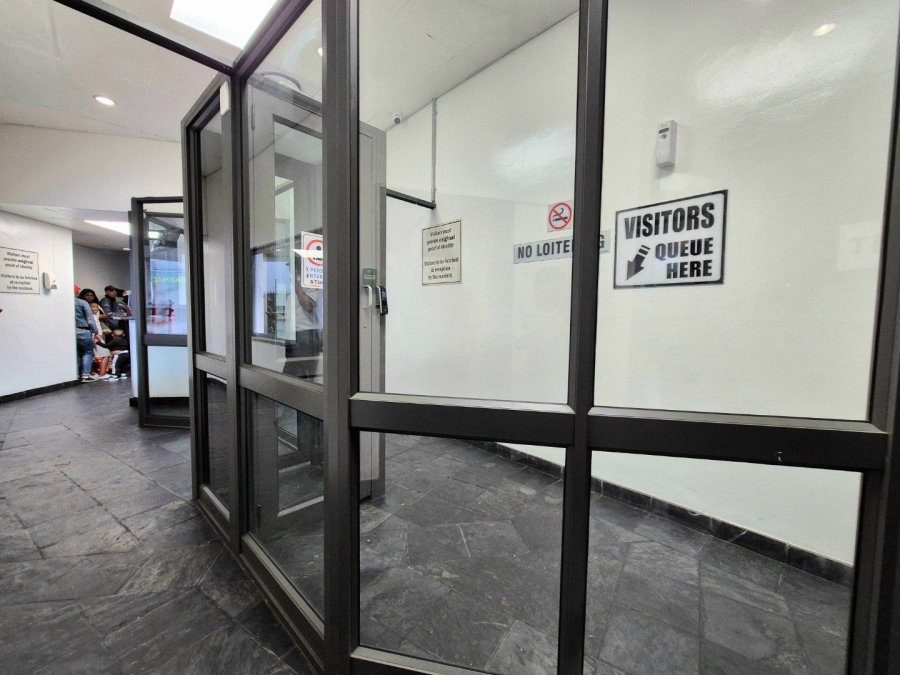 1 Bedroom Property for Sale in Wynberg Western Cape